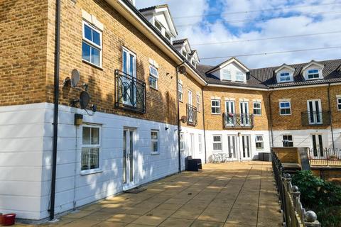 9 Old Mill Place, Wraysbury, Staines, TW19 5LY