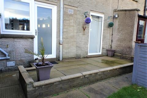 2 bedroom terraced house to rent - Cairngorm Drive, Aberdeen AB12