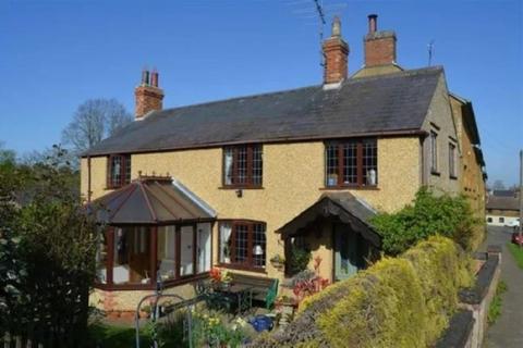 3 bedroom detached house to rent - Camp Hill, Bugbrooke, Northamptonshire, NN7