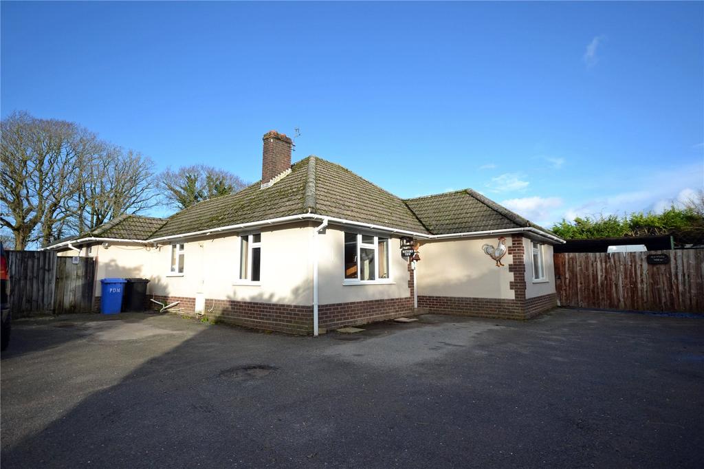 Pitmore Lane, Pennington, Lymington, Hampshire, SO41 4 bed bungalow for