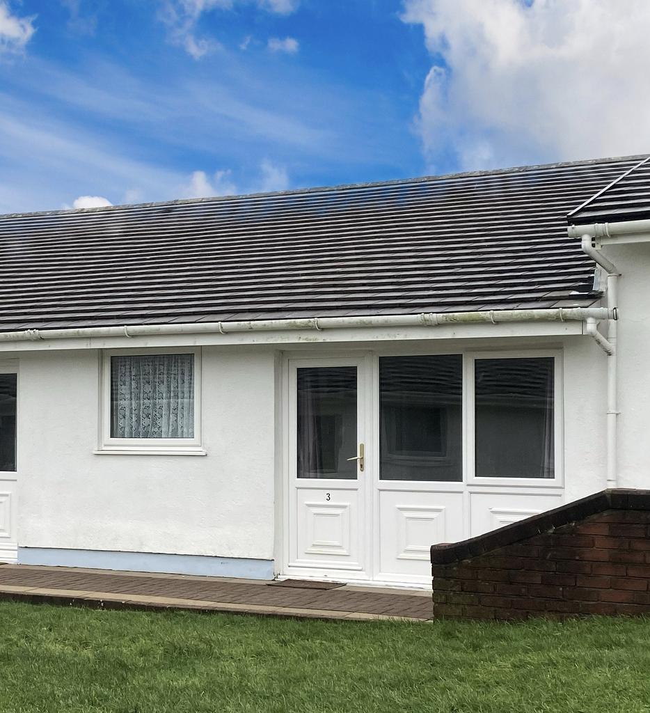 Manorbier, Pembrokeshire, SA70 2 bed property for sale £60,000