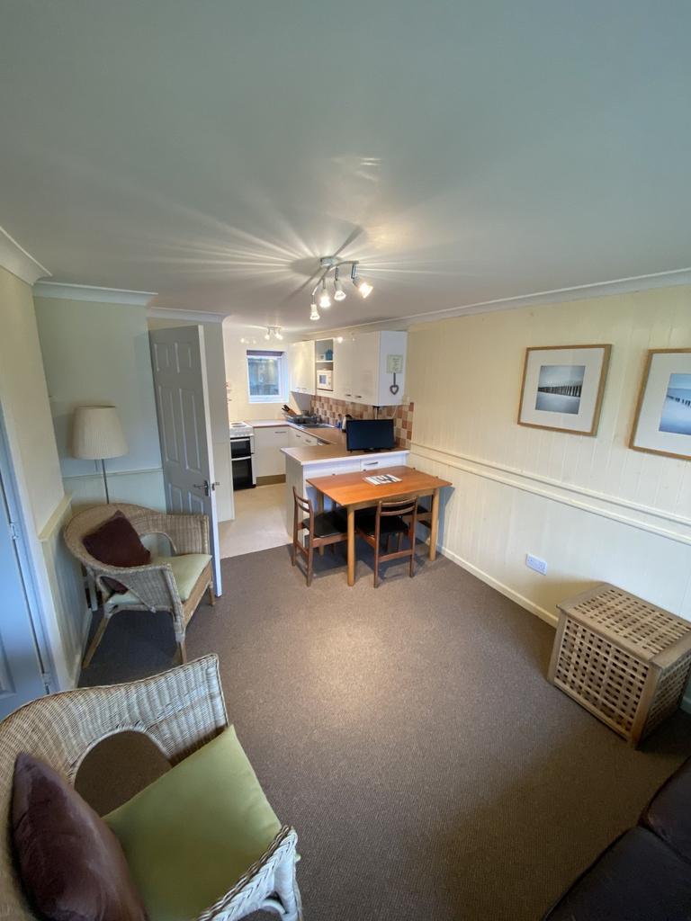 Manorbier, Pembrokeshire, SA70 2 bed semidetached house for sale £60,000