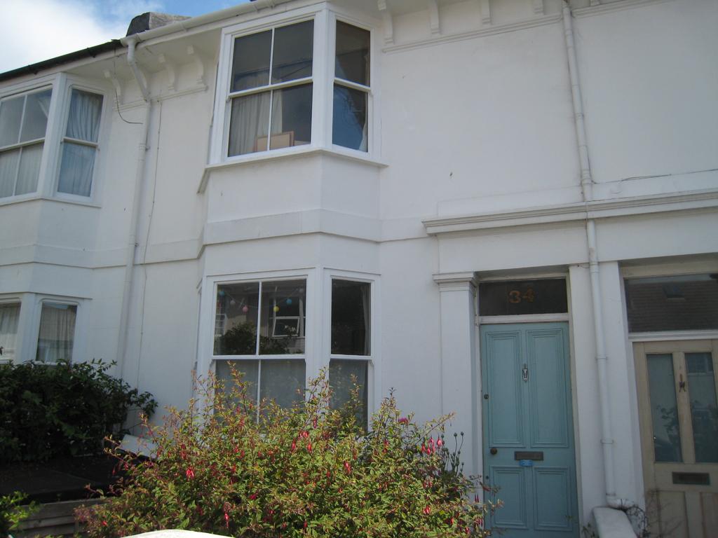 Hanover Street, Brighton BN2 4 bed terraced house £2,912 pcm (£672 pw)