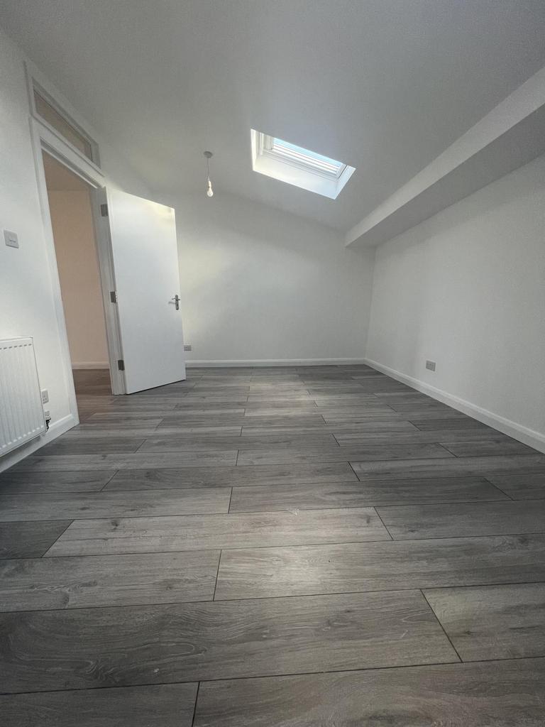 DIfferant view of bedroom