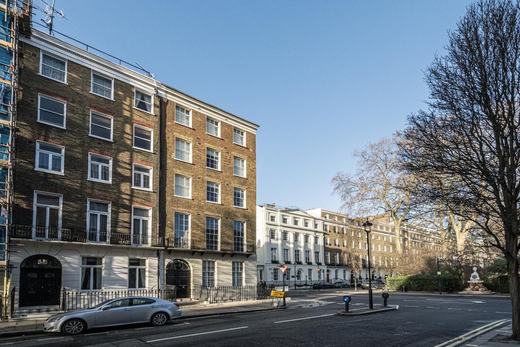 Great Cumberland Place, London W1H 4 bed flat - £6,933 pcm (£1,600 pw)