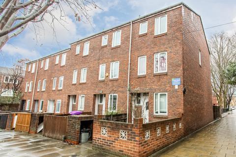 12 Frostic Walk, London, E1 5LT