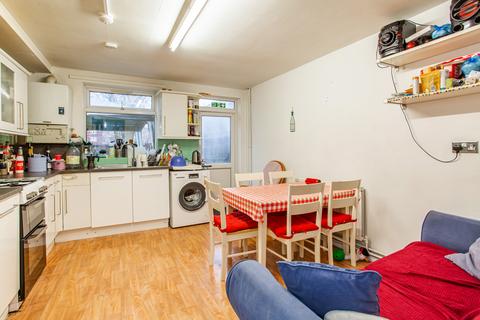 12 Frostic Walk, London, E1 5LT