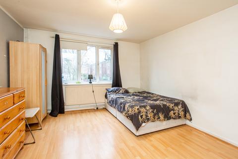 12 Frostic Walk, London, E1 5LT