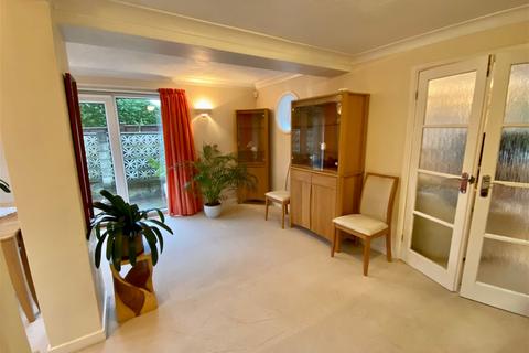 8 Eel Mires Garth, Wetherby, LS22 7TQ
