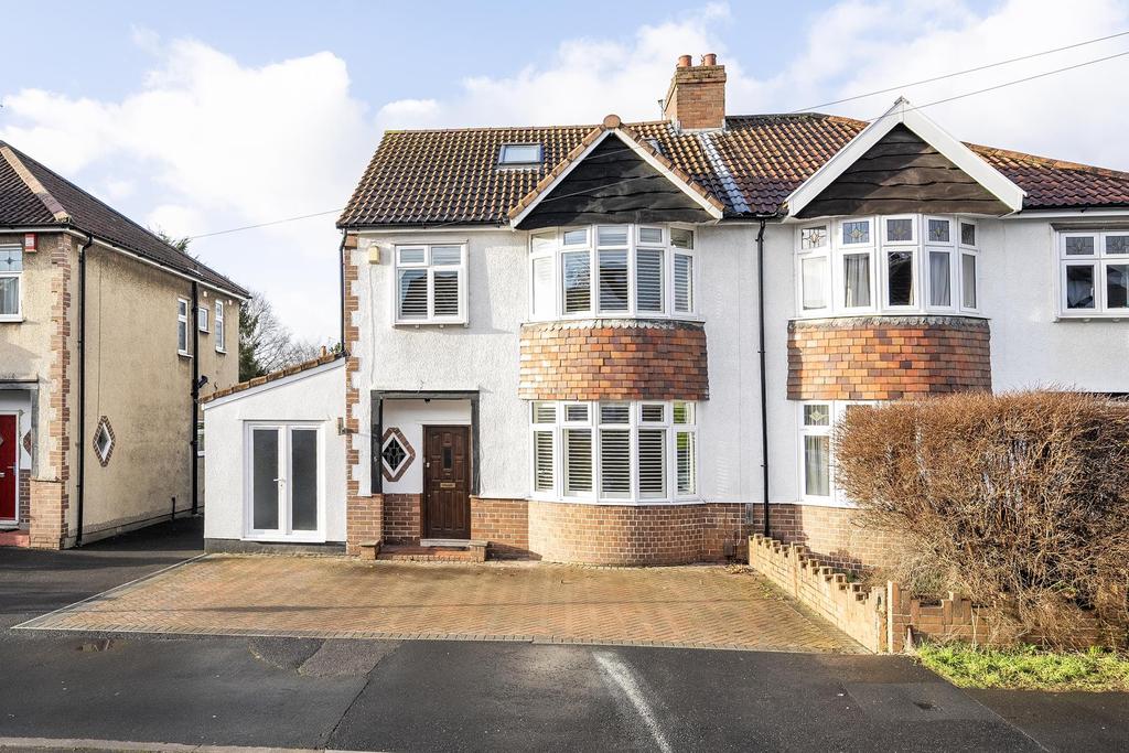Shipley Road, Westbury on Trym, BS9 4 bed semidetached house £2,800