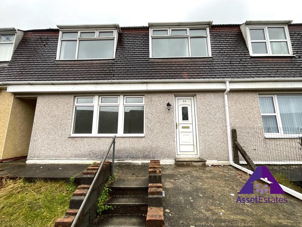 Daggar Avenue, Abertillery... 3 bed terraced house £675 pcm (£