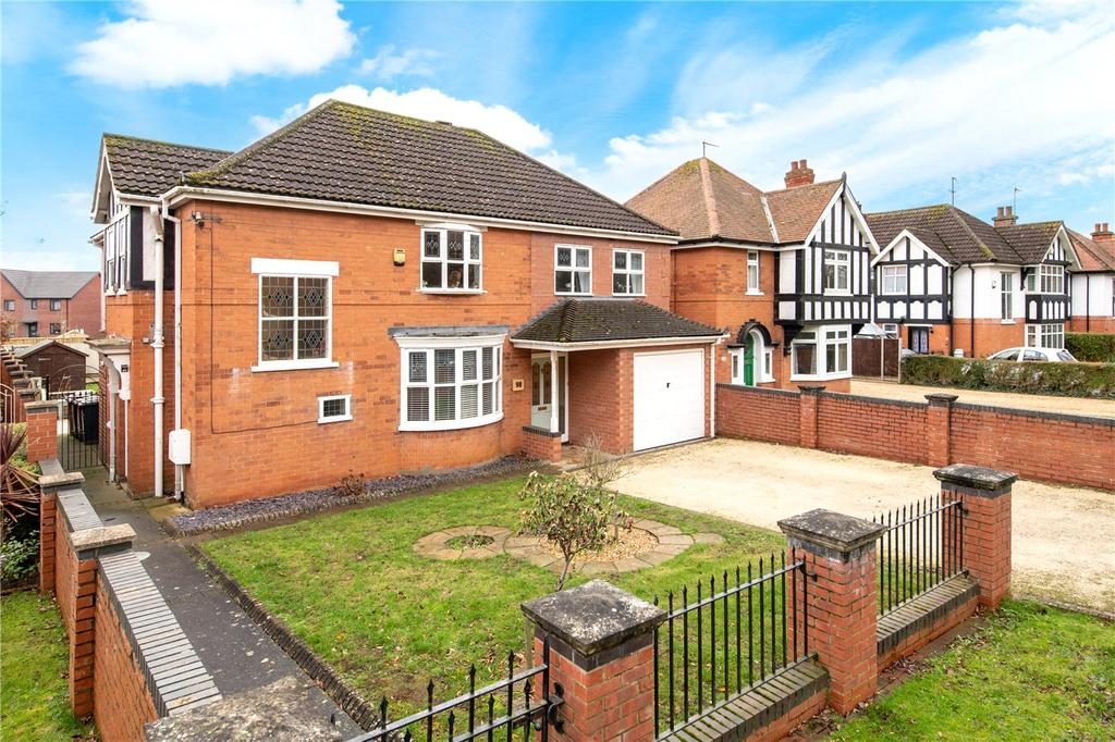 London Road, Sleaford, Lincolnshire, NG34 4 bed detached house £450,000