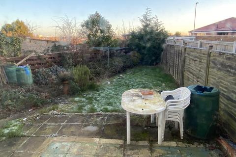 91 Gloucester Crescent, Northampton, NN4 8PP