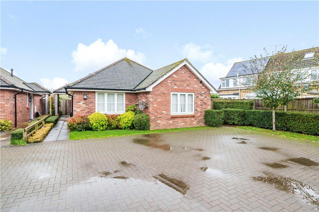 Botley Road, Romsey, Hampshire 3 bed detached bungalow for sale £575,000