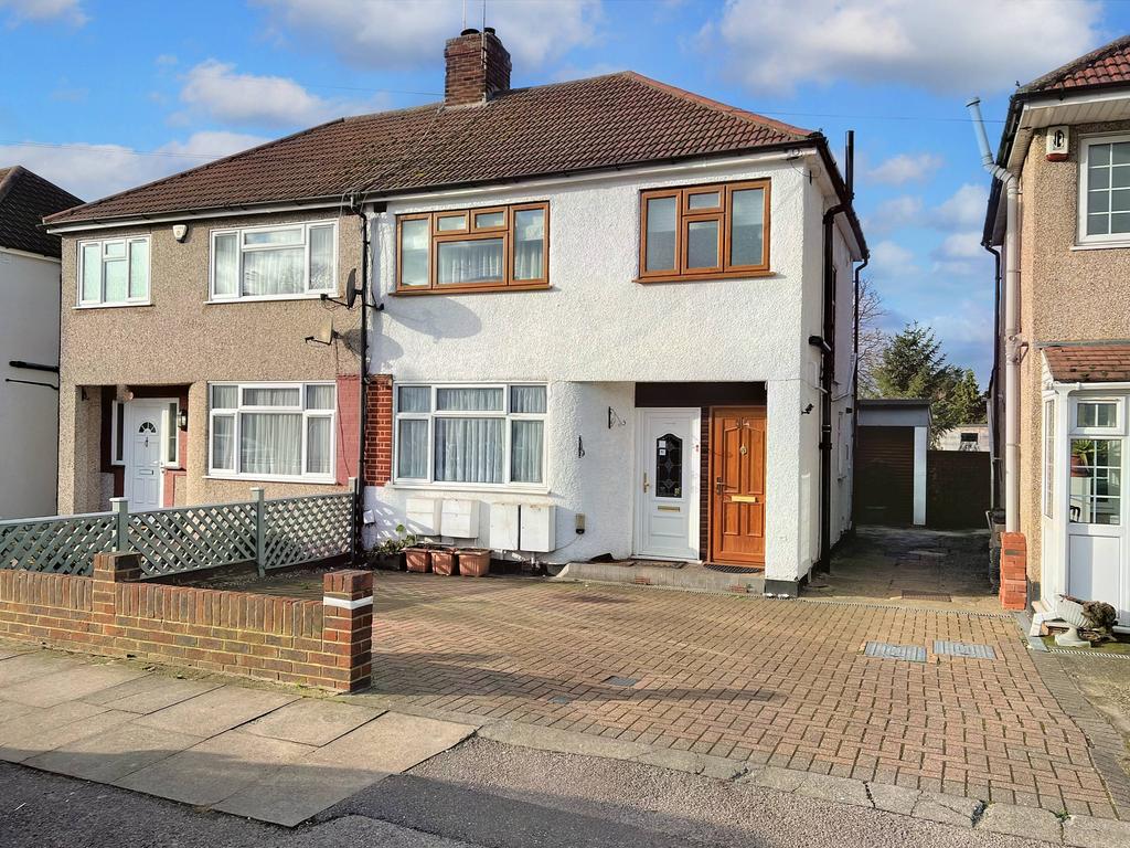 Walton Avenue, Harrow HA2 1 bed flat £262,000