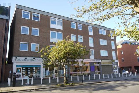 2 bedroom flat to rent, New Bedford House, Aylesbury