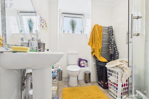 2 bedroom flat to rent, New Bedford House, Aylesbury