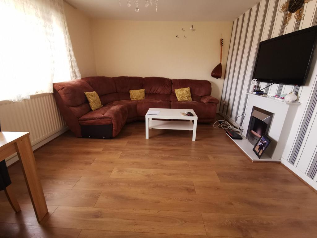 Stoneleigh Avenue, Longbenton, Newcastle upon Tyne, NE12 2 bed flat £
