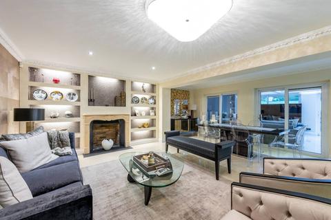 16 Henley Drive, Kingston Upon Thames, KT2 7EB
