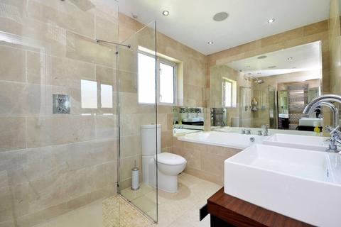 16 Henley Drive, Kingston Upon Thames, KT2 7EB