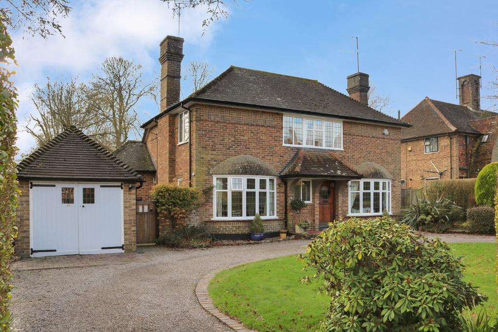 Sunte Avenue, Lindfield, RH16 4 bed house for sale £1,100,000