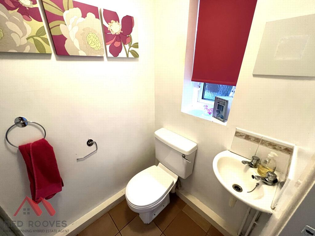 Ground Floor Shower m