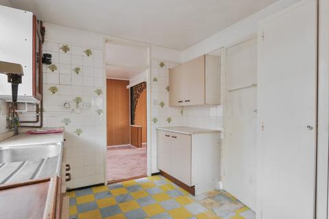 3 bedroom semi-detached house for sale - Bellfield Avenue, Hull,  HU8 9DS
