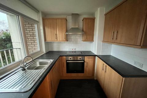 2 bedroom flat to rent - Gorse Hey Court, Clubmoor, Liverpool, L13