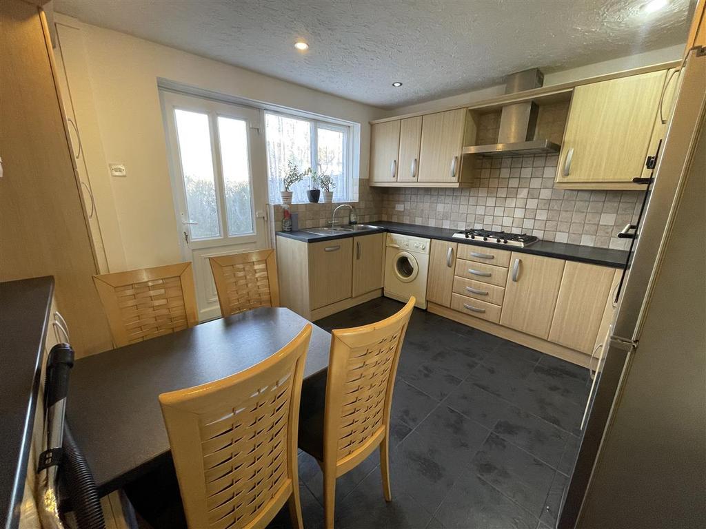 Barrow Drive, Townsend, Bournemouth 3 bed terraced house £1,200 pcm