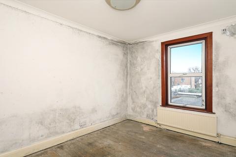 22 Chesham Terrace, London, W13 9HX