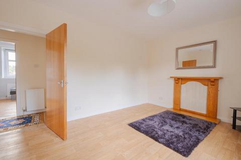 2 bedroom flat to rent, Strathmore Avenue, Dundee, DD3