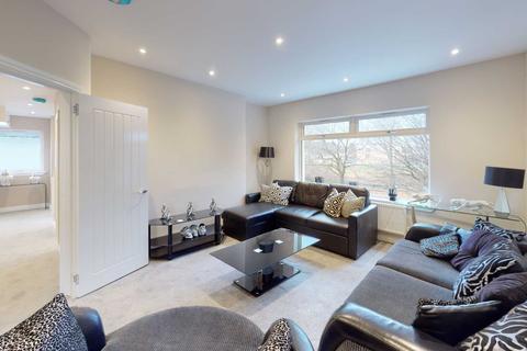 28 Dowrie Crescent, Glasgow, G53 5NF