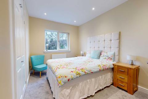 28 Dowrie Crescent, Glasgow, G53 5NF
