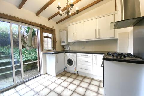 81a Lewisham Way, London, SE14 6QD