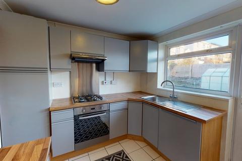 3 bedroom bungalow to rent - Maes Y Dderwen, Carmarthen, Carmarthenshire, SA31