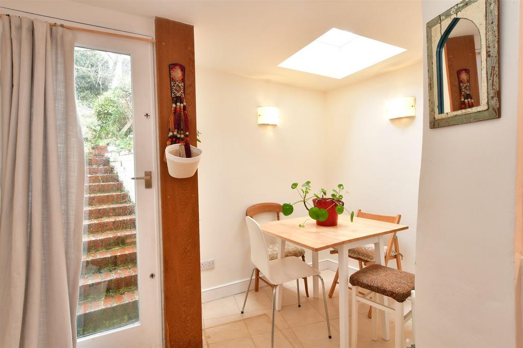 Kitchen/ Breakfast Room