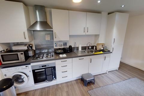 1 bedroom apartment for sale, King Edwards Court, Walnut Tree Close, Friary and St Nicolas, GU1