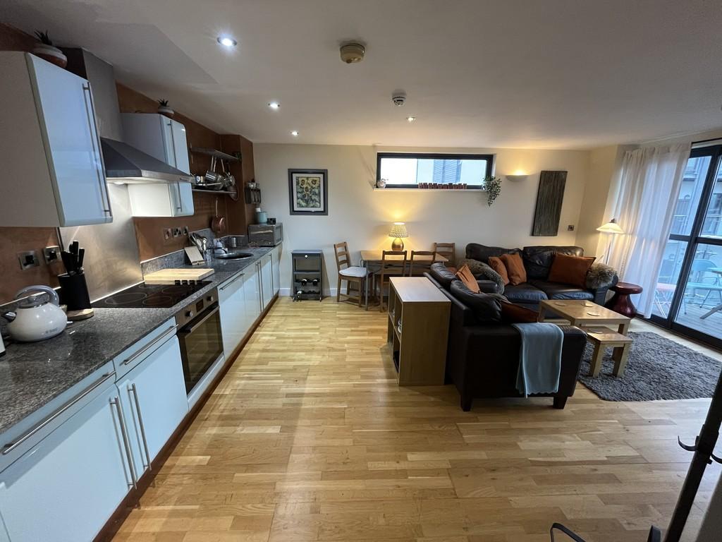 Pollard Street, New Islington 2 bed apartment £1,350 pcm (£312 pw)