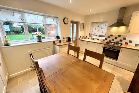 3 bedroom semi-detached house for sale - Cornyx Lane, Solihull