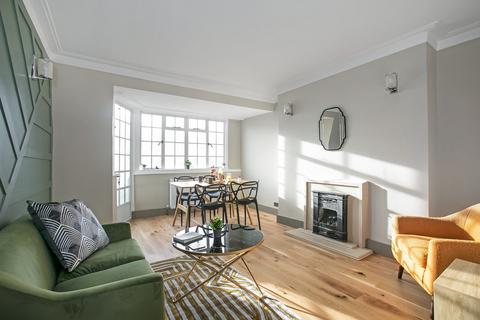 15 Ealing Village, London, W5 2LY