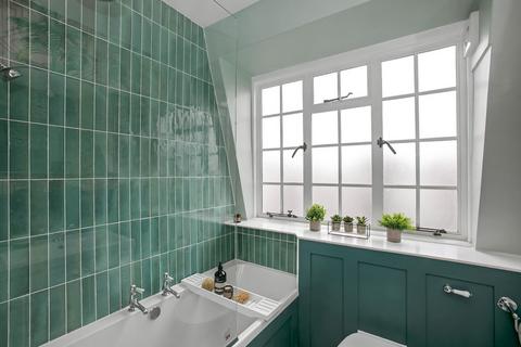 15 Ealing Village, London, W5 2LY