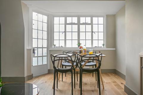15 Ealing Village, London, W5 2LY