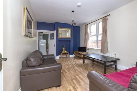 5 bedroom terraced house to rent, Imperial Avenue, Leicester, LE3