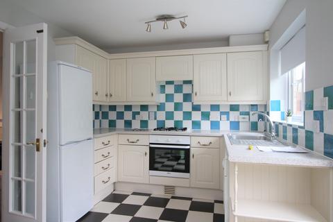 2 bedroom terraced house to rent, Heasman Close Newmarket
