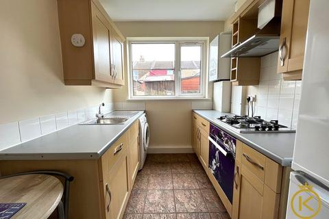 2 bedroom terraced house to rent, Londesborough Road, Southsea