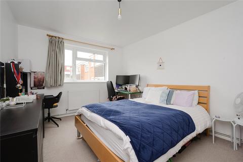 7, Royal Court Deer Park Close, Kingston Upon Thames, KT2 7TW