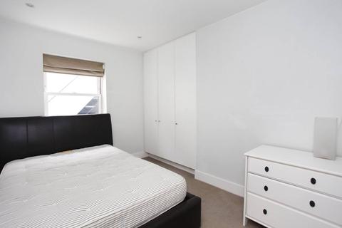3 bedroom flat for sale - Chippenham Road, Maida Hill, London, W9