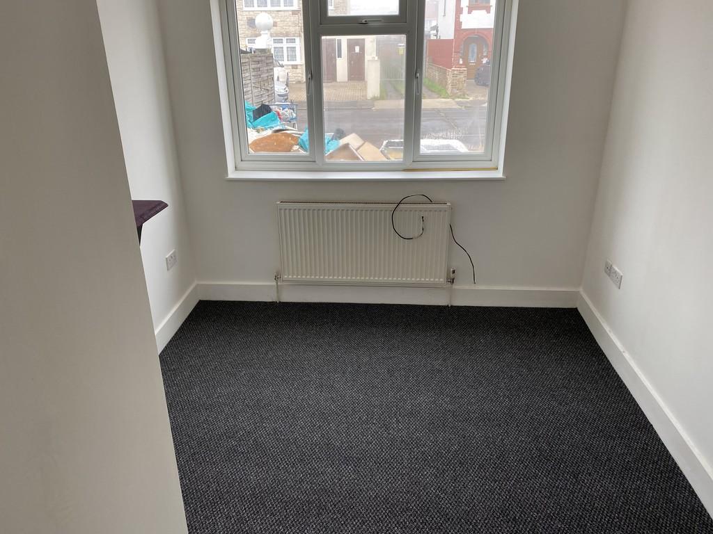 Selan Gardens, Hayes Studio £975 pcm (£225 pw)