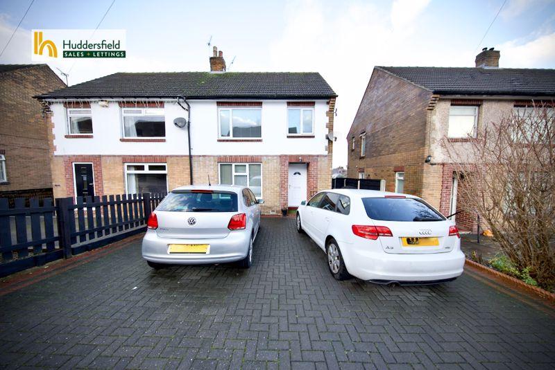 Ingleton Road, Huddersfield 3 bed semidetached house £210,000