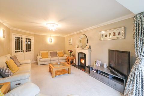 29 Bradley Avenue, Benfleet, SS7 3AG